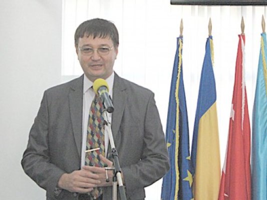 Şi Mamut se lansează în cursa pentru şefia Universităţii Ovidius
